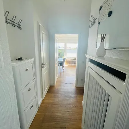 Vakantiehuis Zentrales, Kuscheliges Ferienhaus In Tinnum *